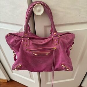 BALENCIAGA PINK SUEDE “RARE BAG” worn but still in good shape …. Authentic